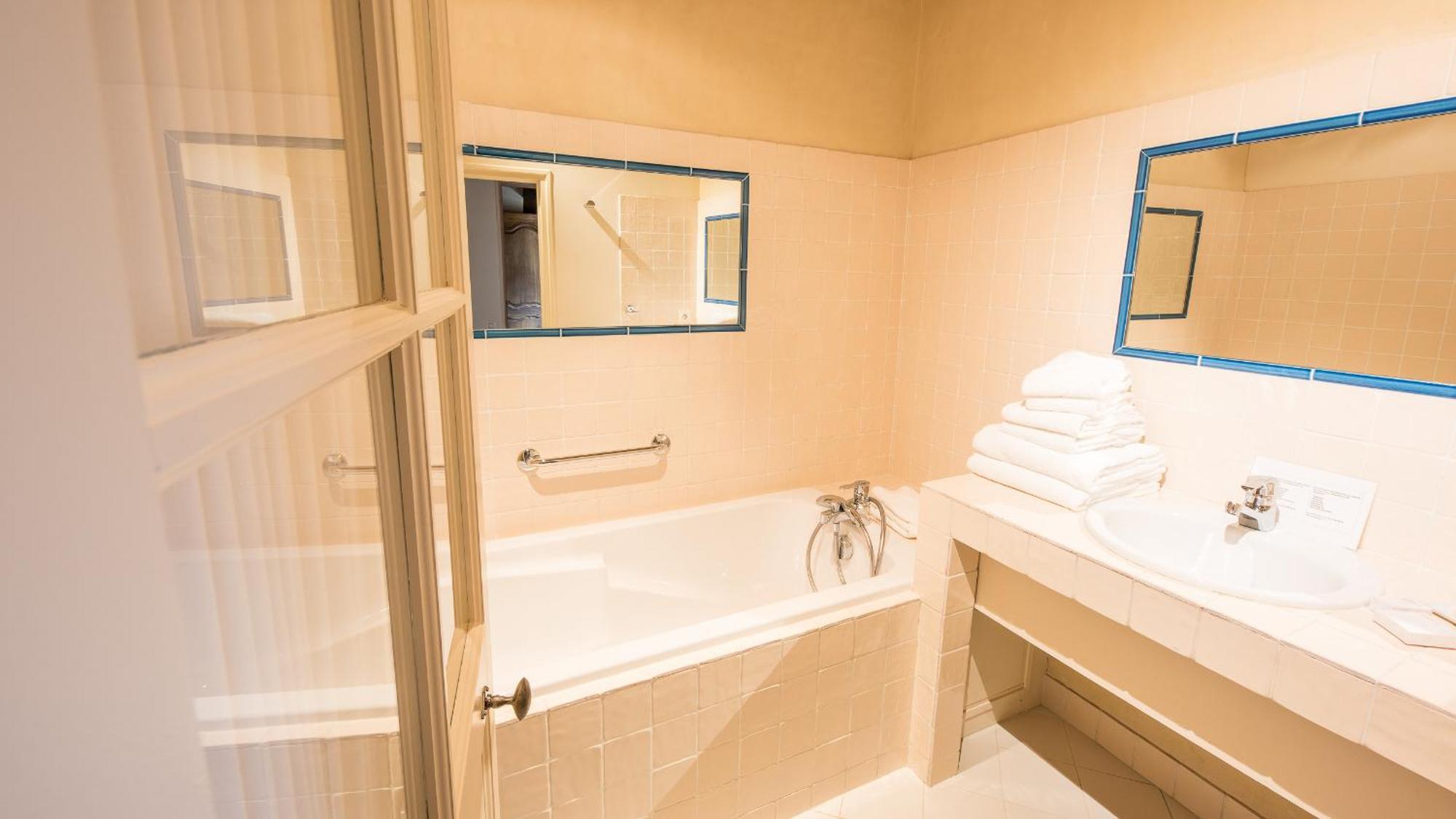 Le Champ Des Oiseaux Hotel & Spa Troyes Eksteriør billede